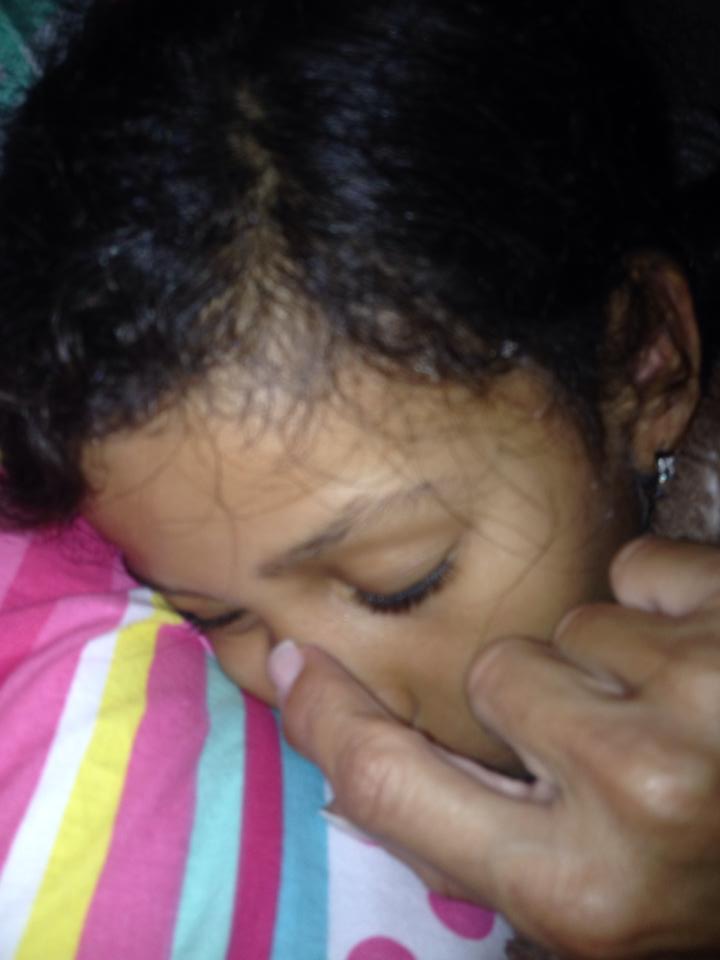 Antes de dormirse le contaba que cuando era una bebé y no se lograba dormir yo le acariciaba la naricita hasta que se durmiera...